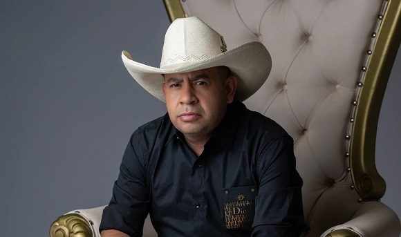 912c3e27-2cbc-fa50-f99f-10a65800ddb9