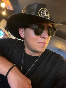 cd0fa17c-d063-4e3f-8c97-6f3b11cdffdf